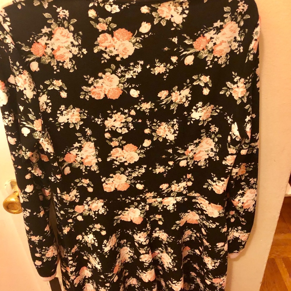 Dress - Picture 3 of 3
